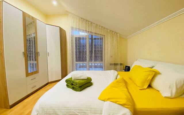 Апартаменты просторные с большим балконом