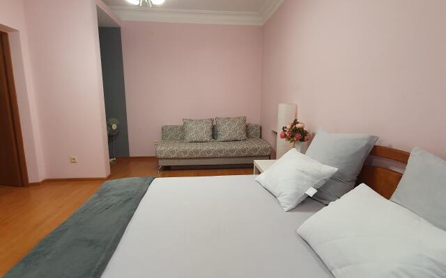 Na Ulitse Khrulyova 11 Flat