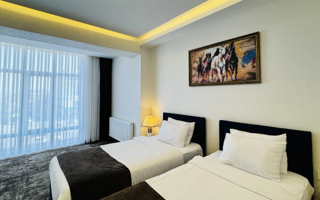 Garnet Mir Hotel
