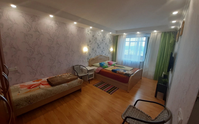 Апартаменты с 1 комнатой, недалеко от Городской больницы (КВАРТИРА51)