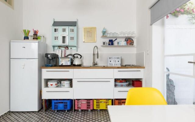 Vintage & Chic With Patio By Feelhome Apartments