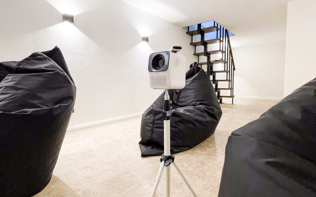 Dvukhurovnevye s basseynom Apartments