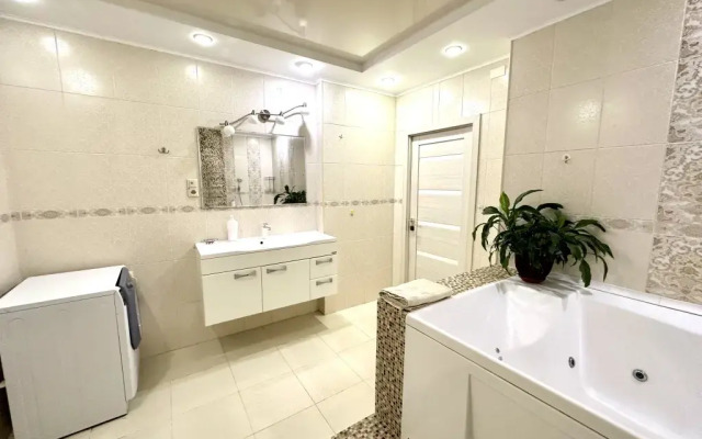 Апартаменты 060 Флэтс-Лайн на улице Красноармейская 100