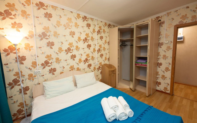 Квартира 2 комнатная квартира улица Республики 92