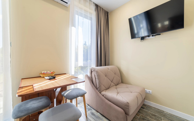 Dizaynerskaya studiya na zakrytoy territorii ryadom s basseynom Flat