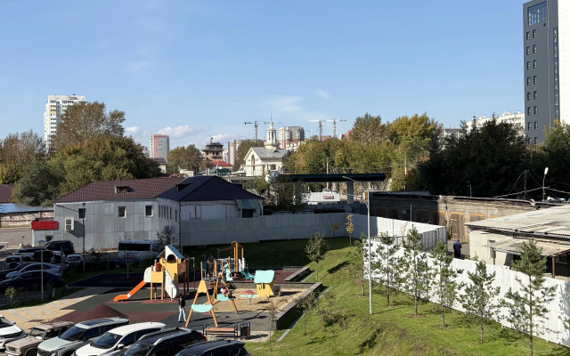 Na Vzlyotnoy Ulitse 7l Flat