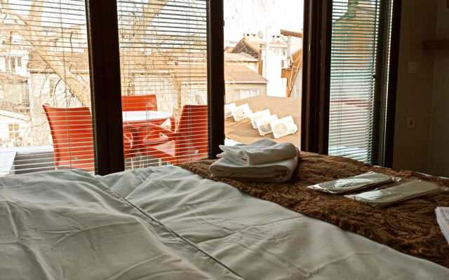 Loren Hotel & Suites