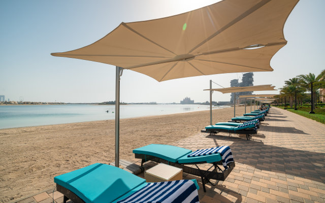 GLOBALSTAY apartments by the sea on Palm Jumeirah with a private beach