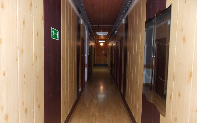 Мотель 205км