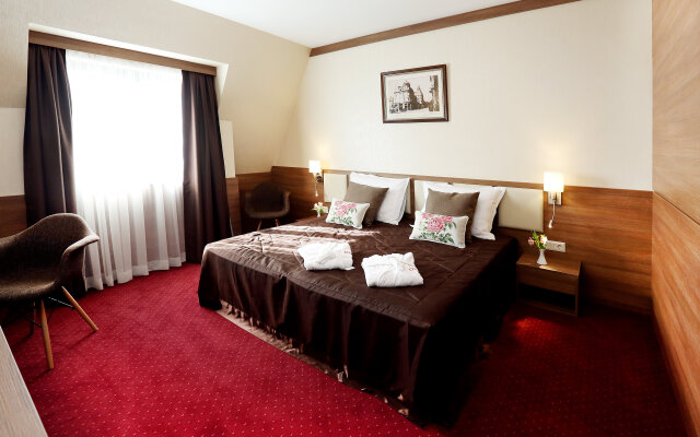 Coop Hotel