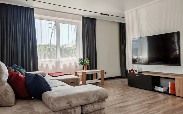Dom s terrasoi na kryshe Golubaia Bukhta Persikovyi Sad 382 Holiday Home