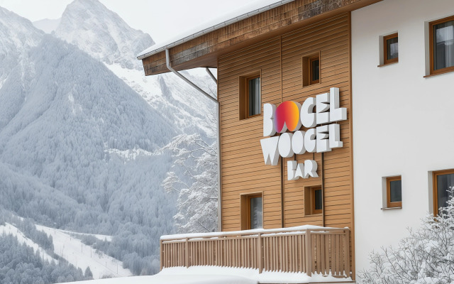 Отель BoogelWoogel Bar&Hotel Rosa Khutor