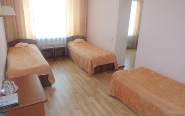 Отель Надеждинский