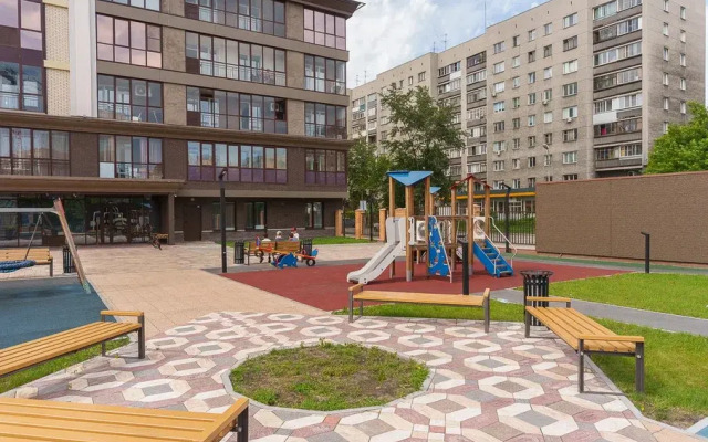 Na Dmitriya Shamshurina 29 Flat