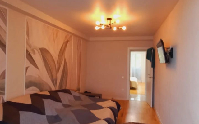 Квартира двухкомнатная с новым евро ремонтом