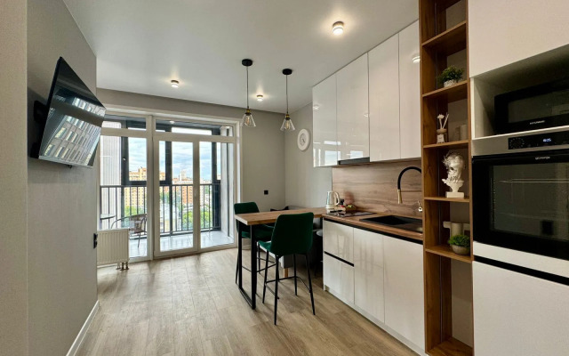 novaja Atmosfera Sna so vsemi fishkami u Chicago Flat