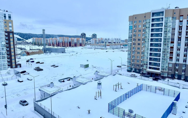 Na Ulitse Samarovskaya 8/1 Flat