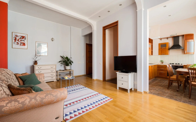 U Tavricheskogo Sada Flat