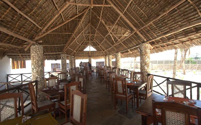 Jumbo Watamu All Inclusive Hotel