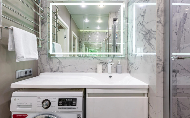 Na Beregu Reki Kazanka Flat