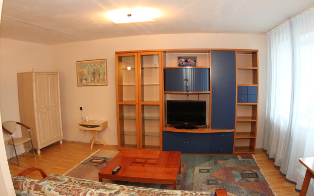 Garden Apartment