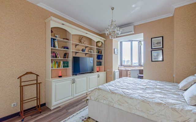 Rustic Luxe in Heart of Kazan Flat