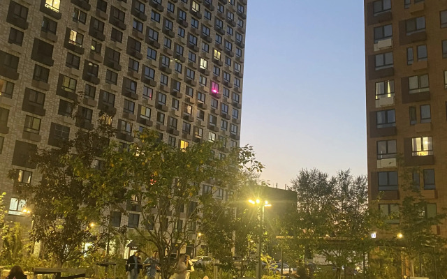 Квартира у метро 21 этаж