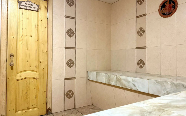 Thach from Travel Hotels Entourage