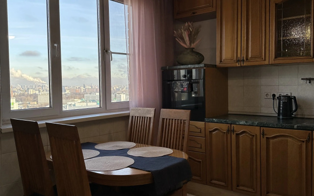 Квартира Просторная Трехтомная У Блохина