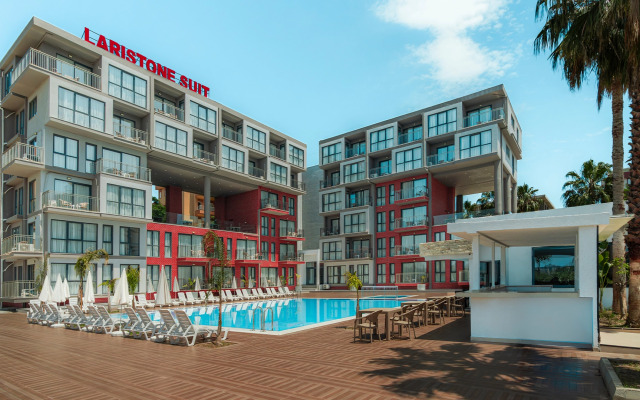 Laristone Suite Spa Hotel