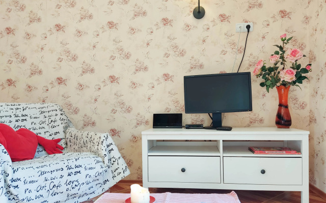 Апартаменты Евродвушка в центре города Сеть ЙоХоум