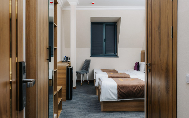 Royal Sebzor Expo Hotel