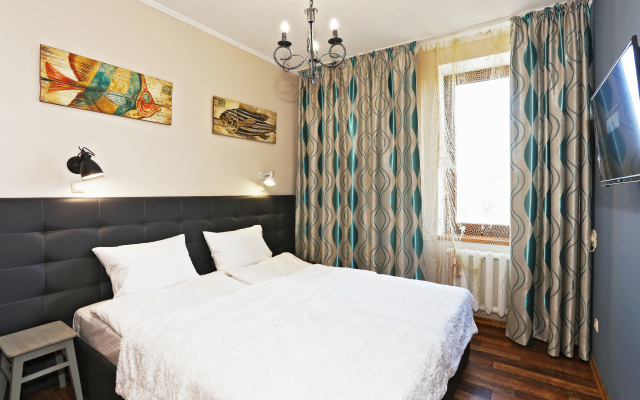 Grey-S Guest House