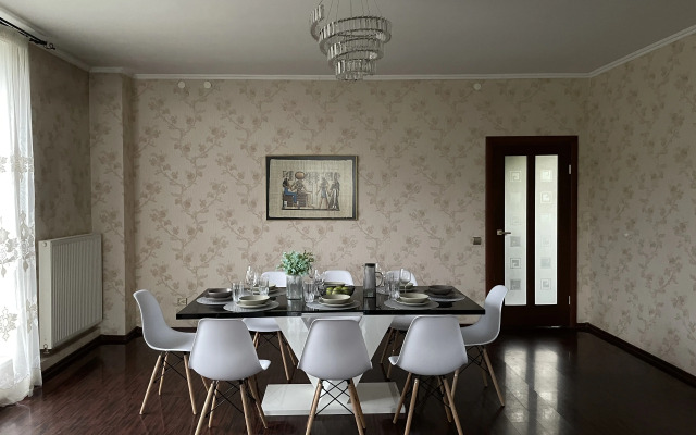 Частный Дом в Центре Города