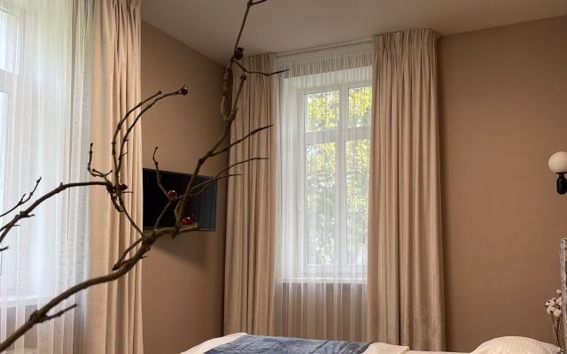 Отель Лес Георга