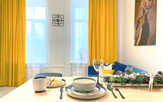 Dvukhurovnevy Chetyrekhmestny Nomer Flat