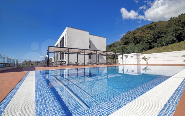 Belosnezhnaya Studiya U Morya S Lichnoy Terrasoy Apartments