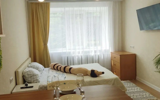 Studiya Yevro Flat