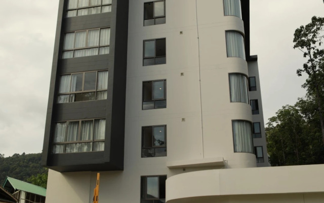 Milaya s Basseynom Ryadom s Morem Flat