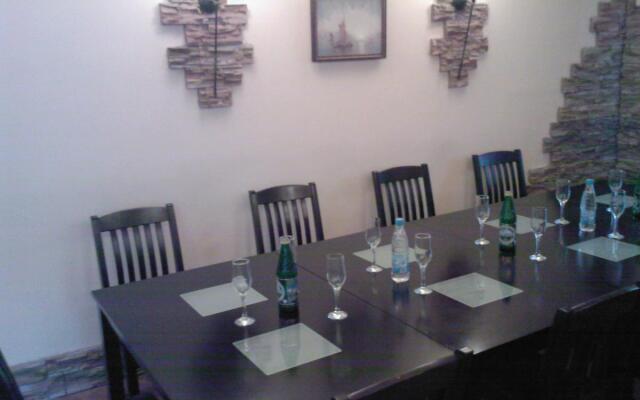 Kedr Hotel