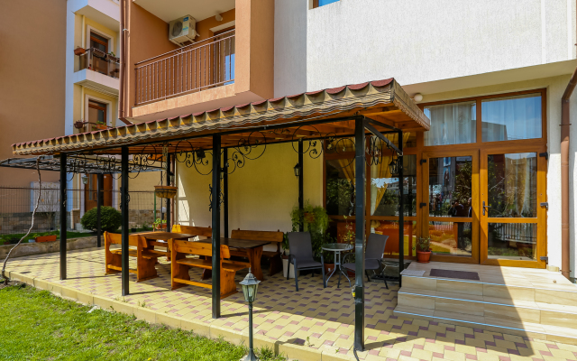 Апартаменты Dafinka Guest House EB