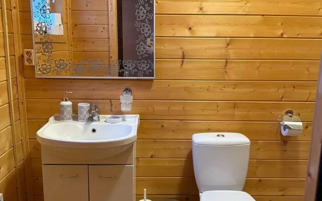 Na Beregu Ozera Plescheevo 57a Private house