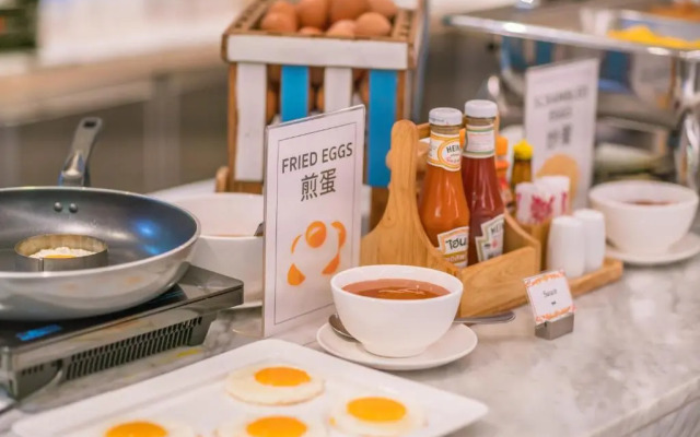 Отель Koon Hotel Sukhumvit