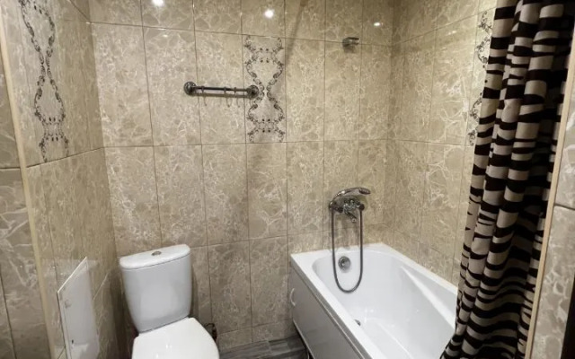 Uyutnaya Odnushka U Berega Flat