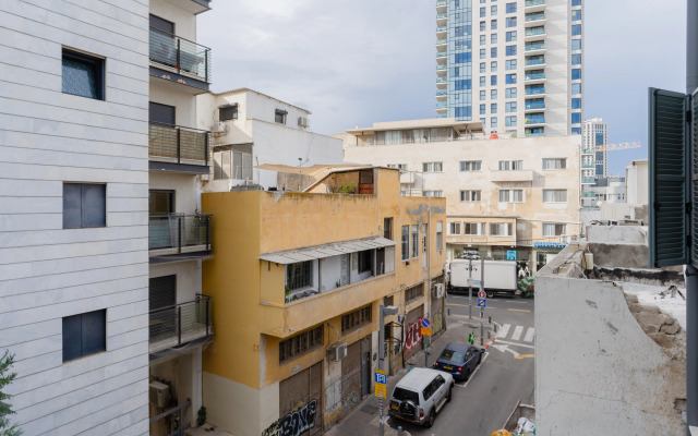 Blueground at Florentin ID24 Apartments