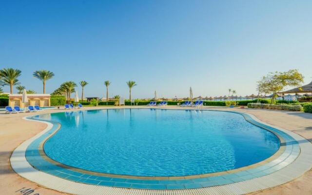 Ivy Cyrene Island Aqua Park Resort