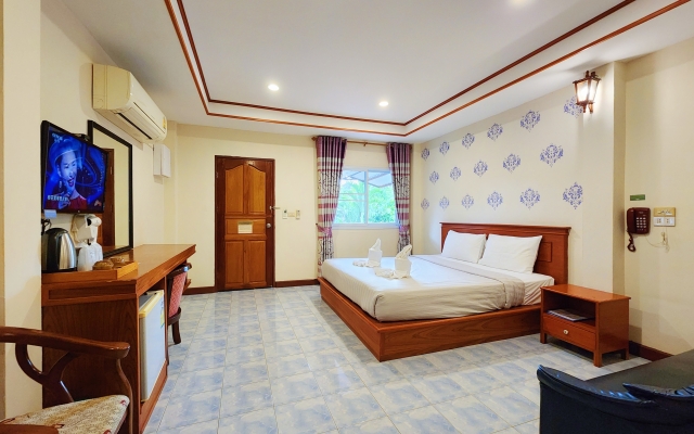 Phaithong Sotel Resort Hotel