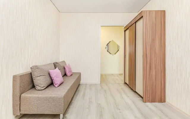 1 -Kom. Kvartira V Sovremennom Mikrorayone Ryadom S Chelgu Flat - Apartment in تشيليابنسك - Photo 5