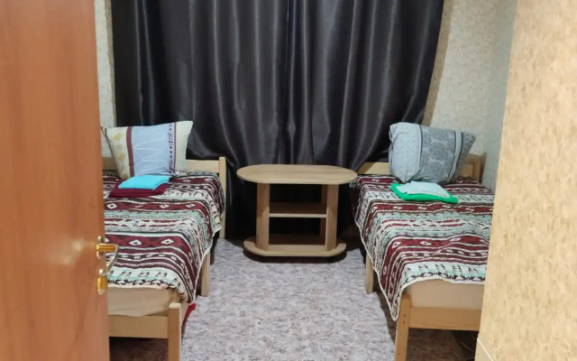 V Lodeynom Apartments