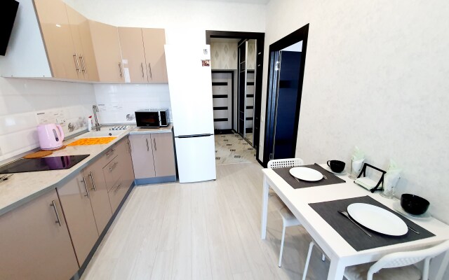 Yevro 2-Komn Vidovaya Serebryany Bereg Krasny Put 103 Apartments